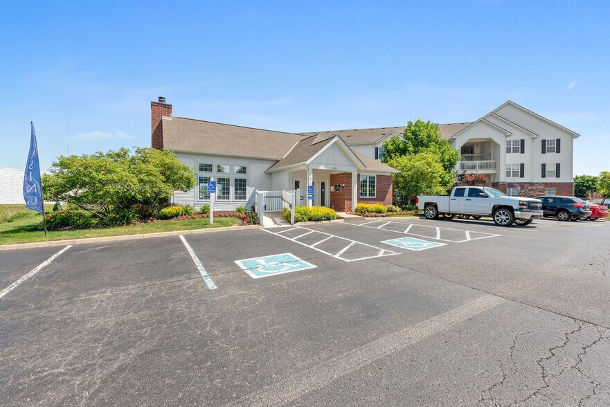 GATEWAY LAKES 3799 Gateway Lakes Dr Grove City OH 43123 Apartment