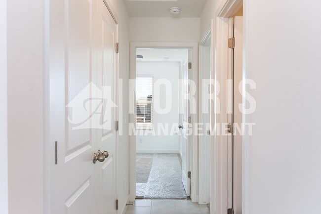 Building Photo - Brand New Beautiful Home