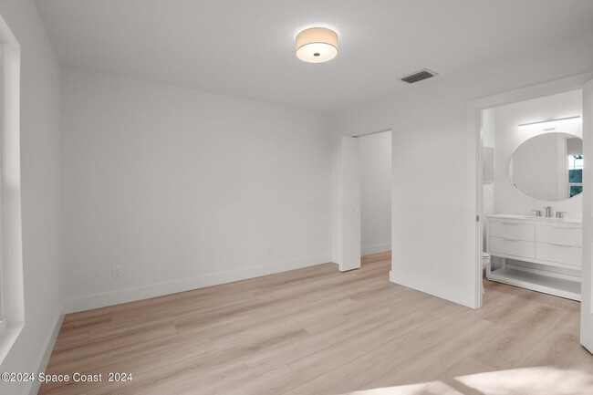 Building Photo - 421 Audubon Dr