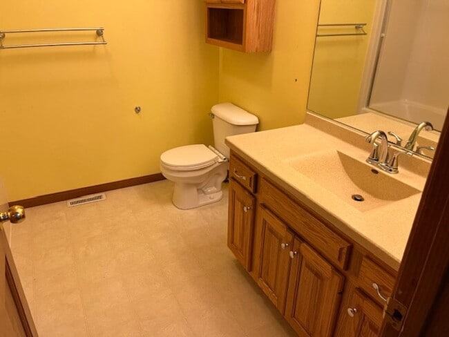 Building Photo - Three bedroom home in Rochester School Dis...