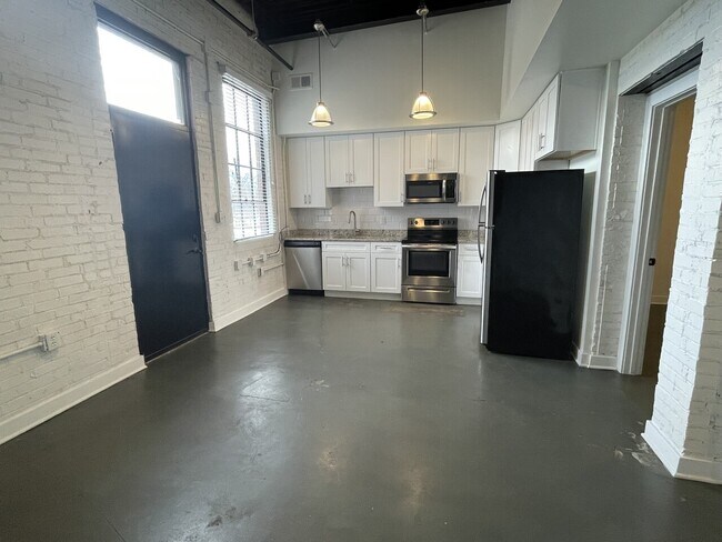 Building Photo - Culpeper Lofts - Building B