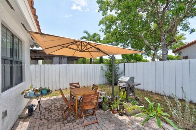 Building Photo - 1023 NW 100th Ave