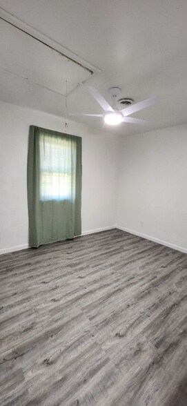 Building Photo - 1944 Overlook Ave