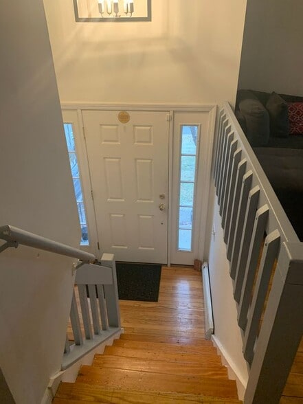 Building Photo - 295 Beth Ln