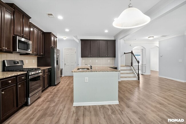 Building Photo - 1041 Sonoma Dr SW