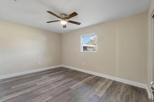 Building Photo - 140 S Marjorie Ct