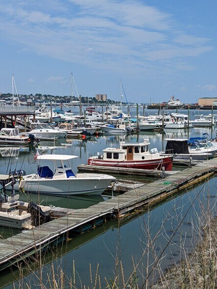 Building Photo - 18 Ocean St