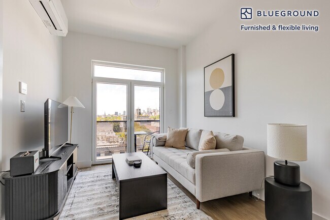 Primary Photo - 82 4th Ave