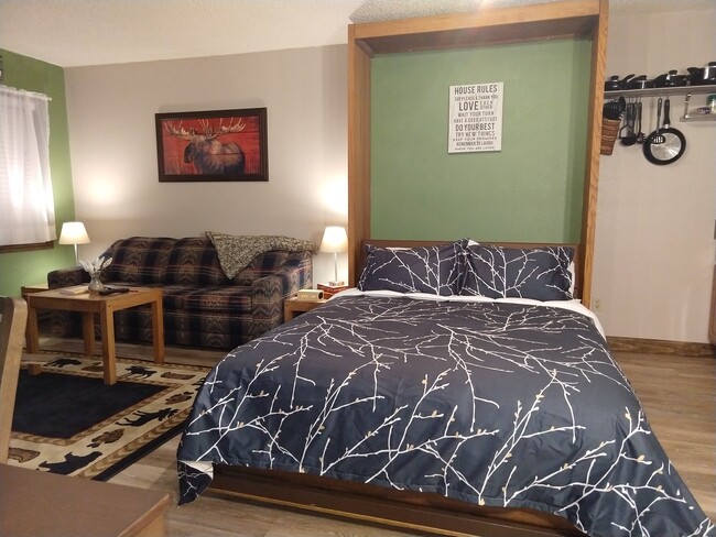 Queen Sized Murphy Bed - 62927 US Hwy 40