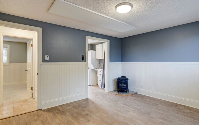 Building Photo - Charming Upper-Level Home with Water View – Walk to Downtown Coupeville