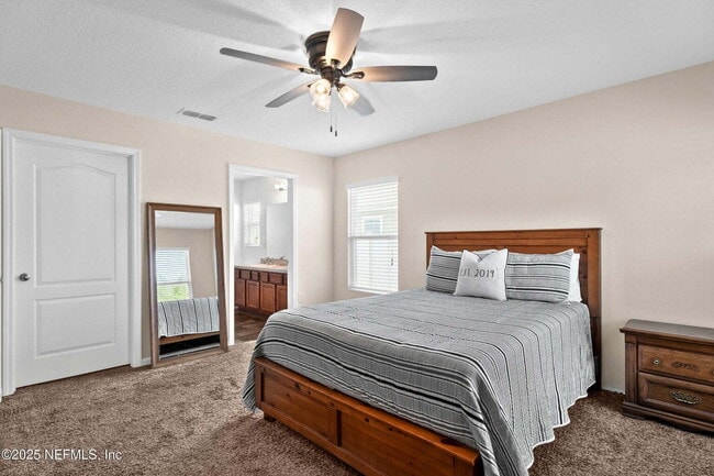 Building Photo - Welcome home to this beautiful 4 bedroom, ...