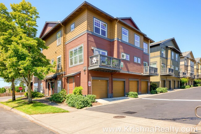 Building Photo - Spectacular 3BD* 2.5 BA* Condo*by Nike Wor...