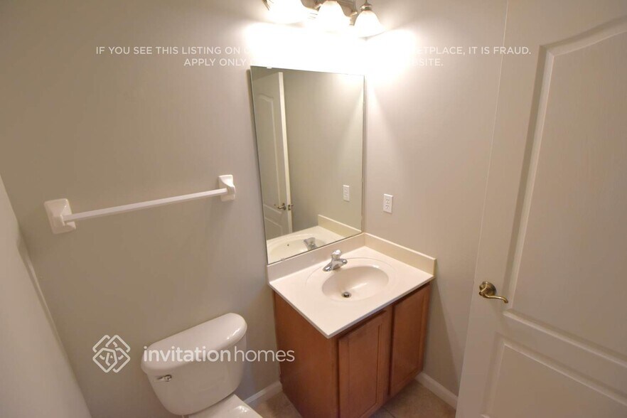 Building Photo - 934 Otter Creek Dr