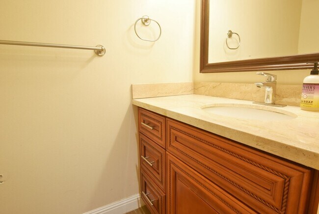 Building Photo - Beautifully Updated 5 Bedroom and 3 Bath Home in Desirable Blossom Valley Neighborhood!