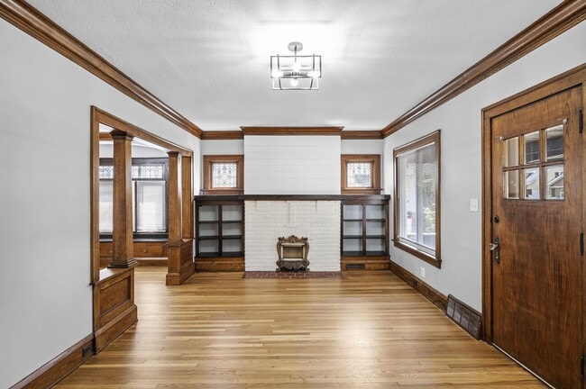 Building Photo - 11408 Headley Ave
