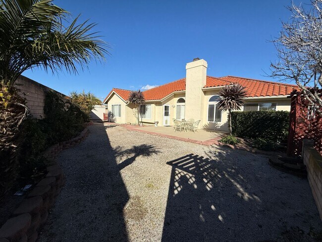 Building Photo - 2441 Iron Ridge Ct