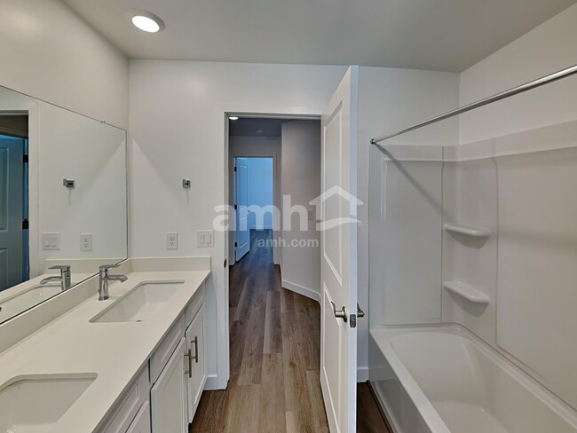 Building Photo - 6484 E Paseo Baranda