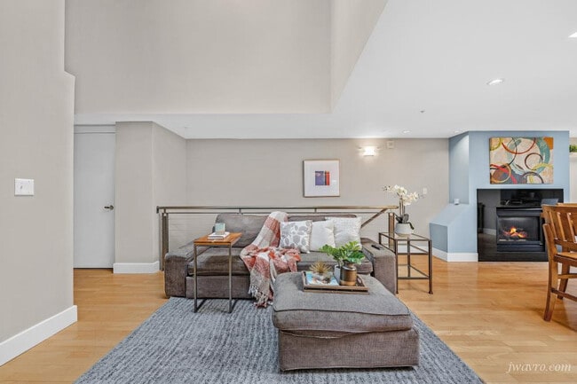 Building Photo - 68 Harriet St