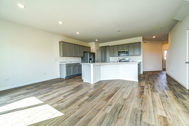 Building Photo - 2283 Horseshoe Cir