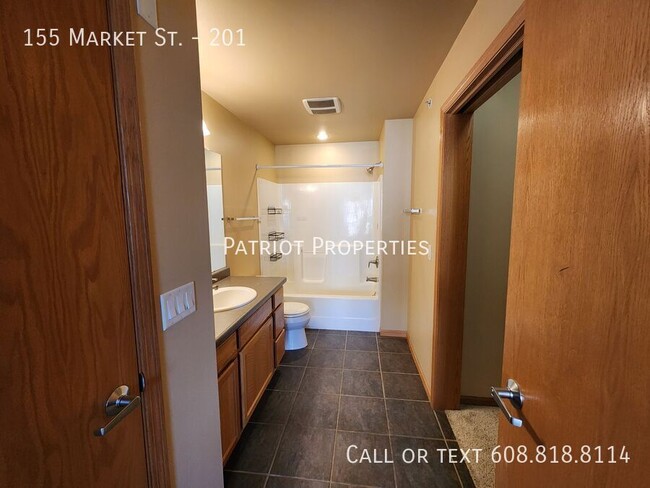 Building Photo - 2 BED / 2 BATH IN DOWNTOWN SUN PRAIRIE