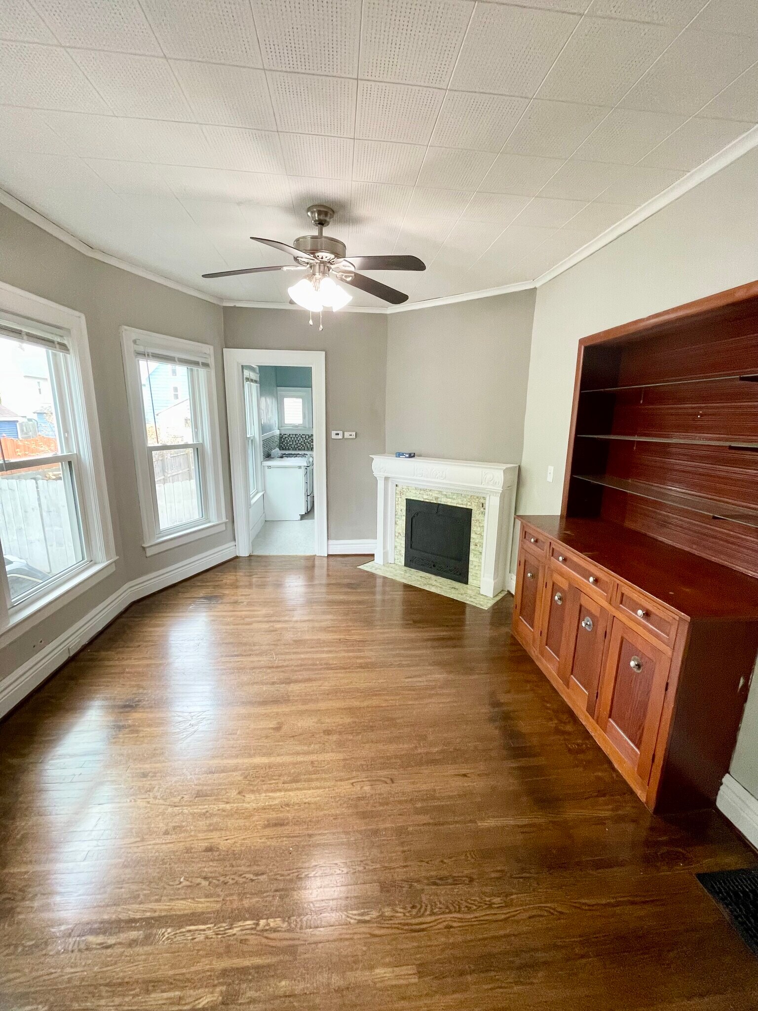 Dining Room 1 - 71 Unger Ave