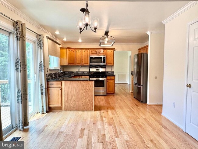 Building Photo - 53 Crestwood Ln