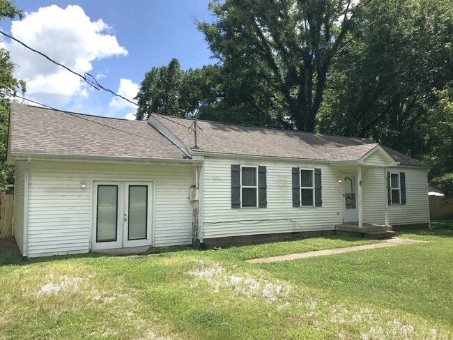 Primary Photo - Great 3 Bedroom 2 Full Bath Home in Murfre...