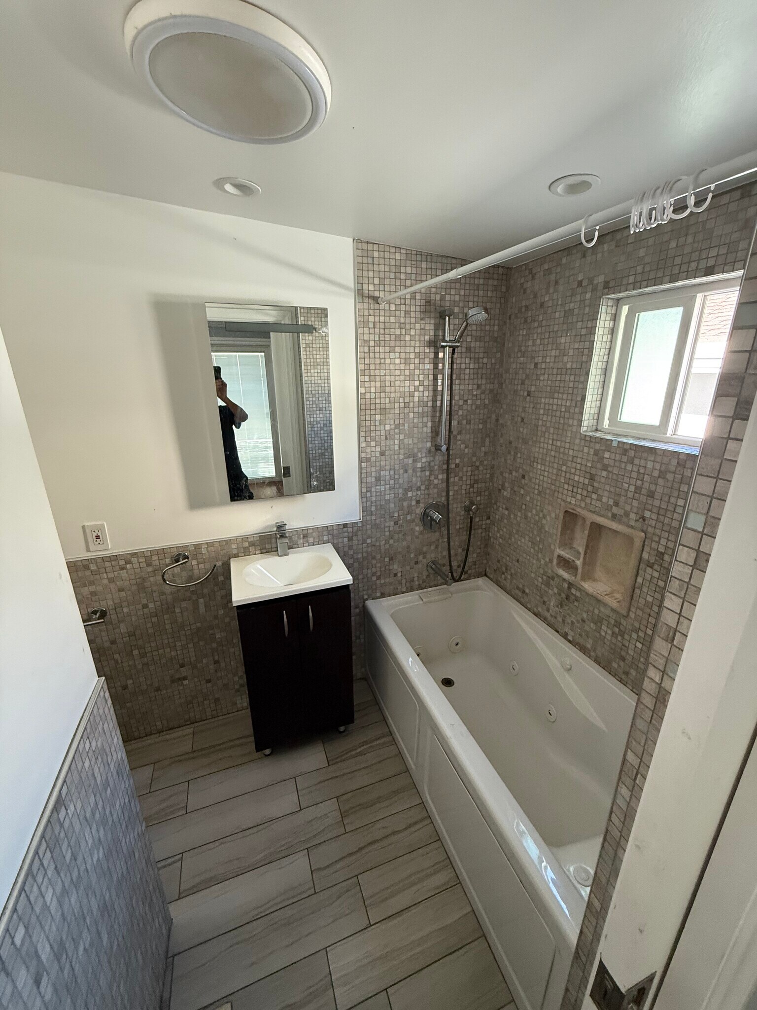Bathroom - 1233 Hyperion Ave