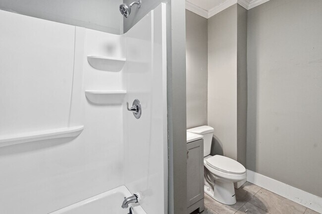 Building Photo - 131 Providence St