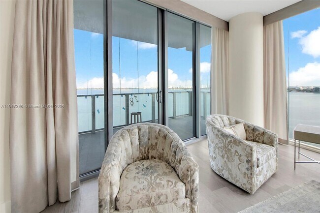 Building Photo - 2900 NE 7th Ave