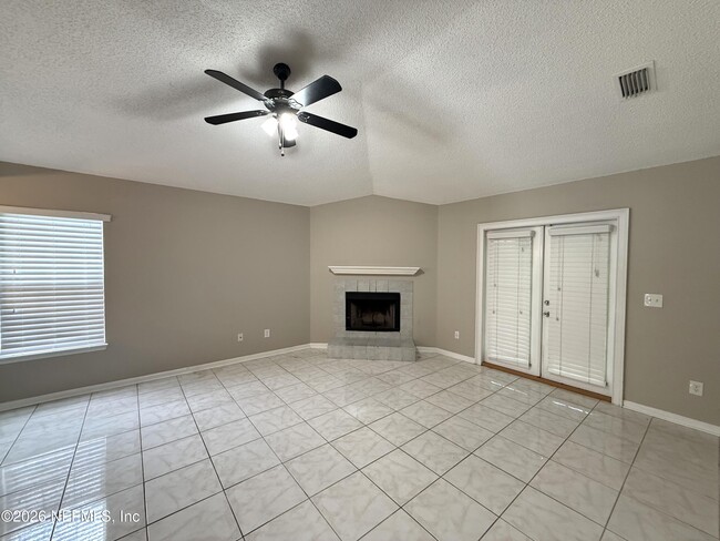 Building Photo - 2798 Lantana Lakes Dr W