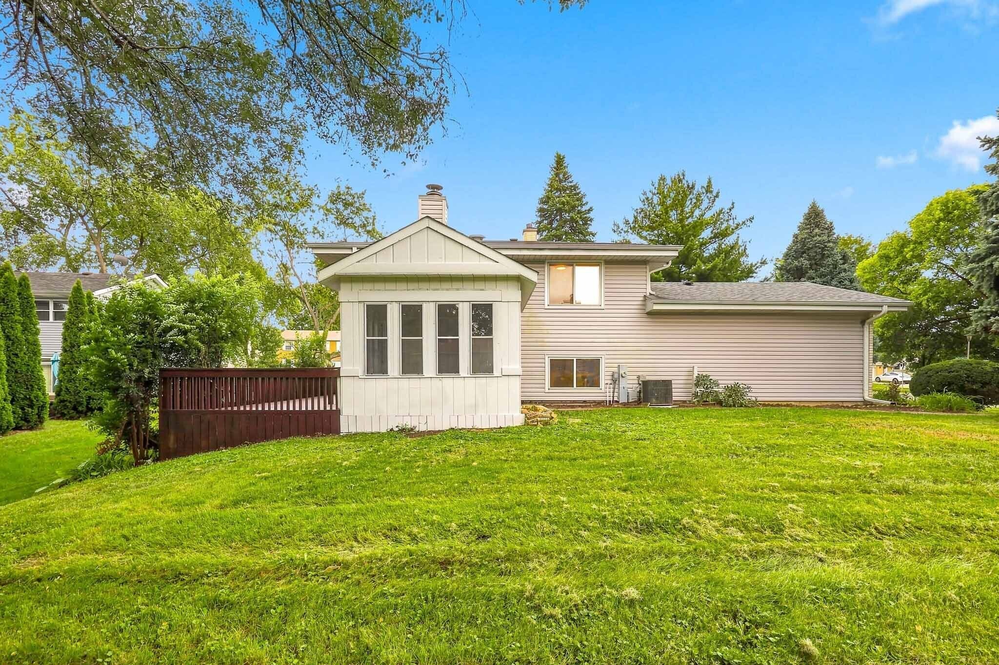 Building Photo - 849 Pear Tree Ln