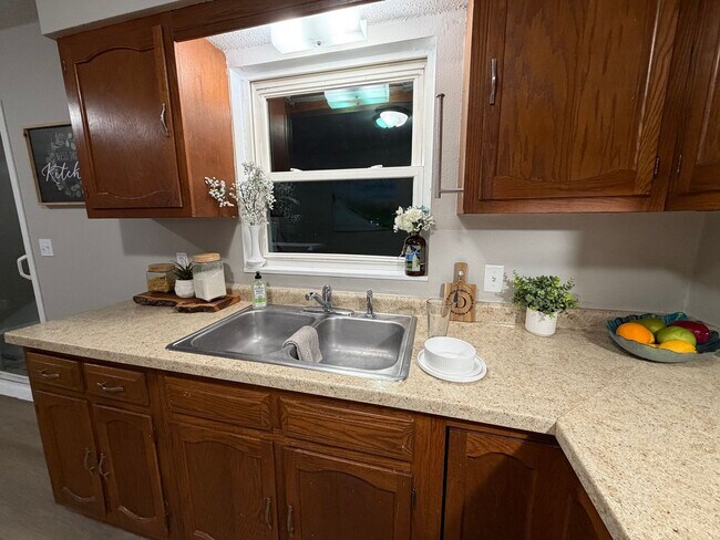 Building Photo - 246-248 Grand Blvd.