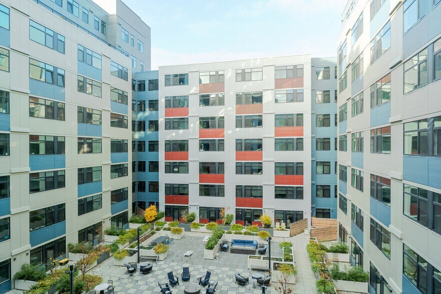 Building Photo - 1955 129th Ave NE