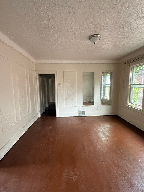 Building Photo - 3244 Tuxedo St