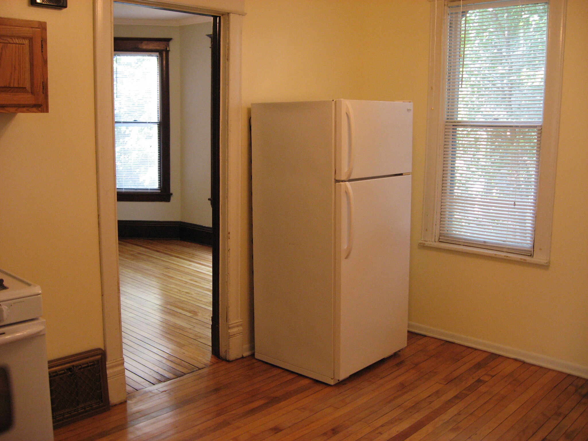 New Refridgerator - 2707 Delaware St SE