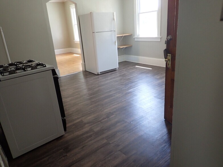 Building Photo - 2816 N Fratney St