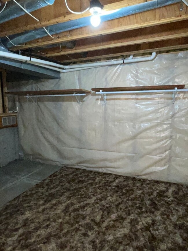 Building Photo - * LIMITED-TIME: $750 Move-In Credit * 4 Bedroom, 2 Bath Home for Rent