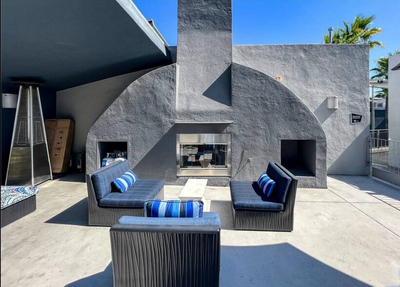 rooftop patio with bbq deck - 101 Market St