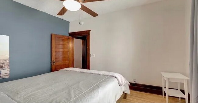 Building Photo - 1823 N Girard Ave