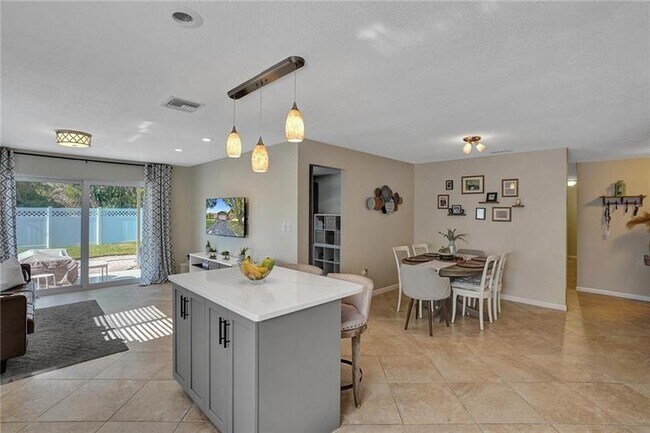 Building Photo - 9231 NW 17th St