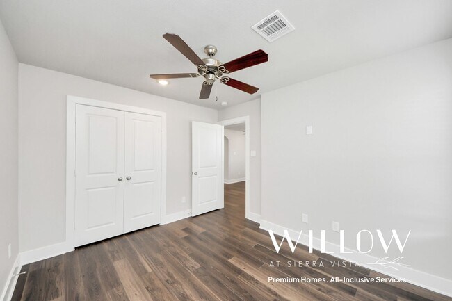 Building Photo - 10518 Moon Vly Ln