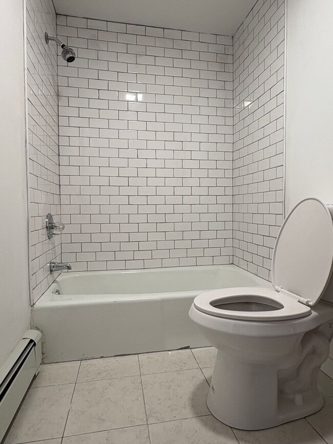 Building Photo - 24 Willis St