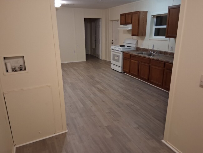 Building Photo - 300 W Rabbit Cove Rd