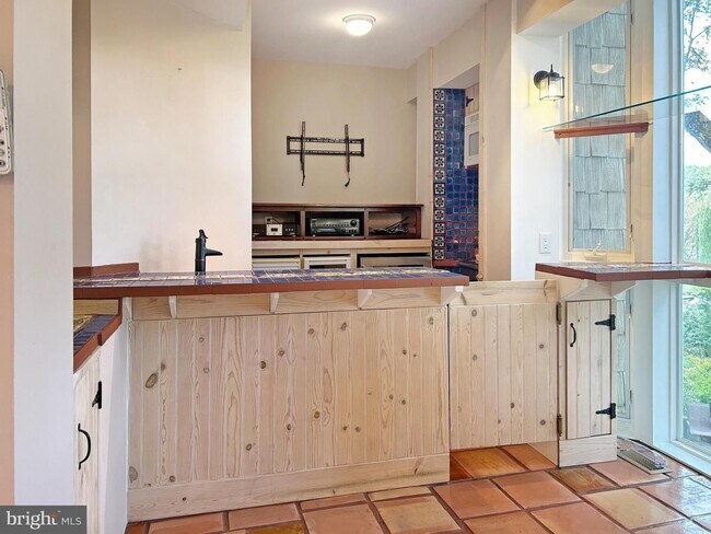 Building Photo - Potomac View