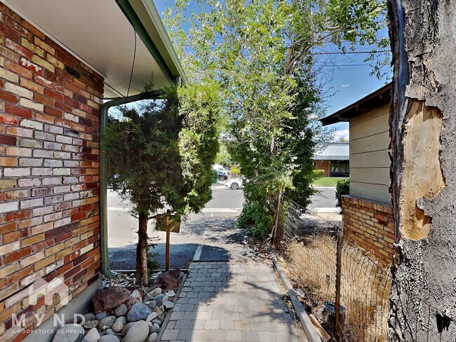 Building Photo - 229 Claremont St