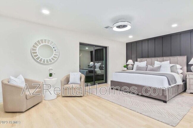 Building Photo - 3005 N 81st Pl