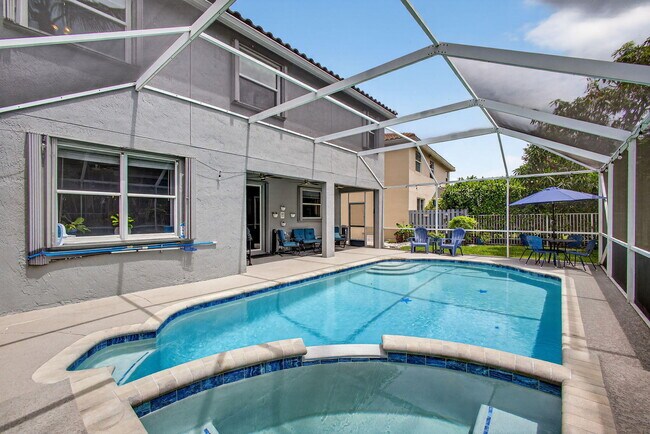 Building Photo - 3738 Old Lighthouse Cir