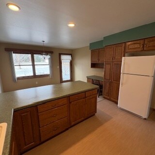 Kitchen - 144 N Pleasant View Rd