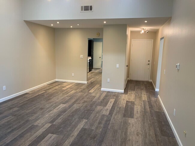 Building Photo - An Updated Leisure Village Home now available